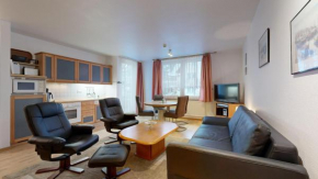 strandnahe FeWo mit Schwimmbad im Haus, a cappella 63, Binz, Binz